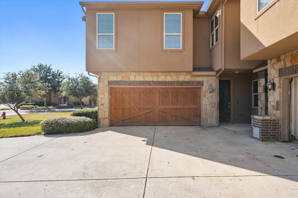 2630 Villa Di Lago #6 Grand Prairie, TX 75054