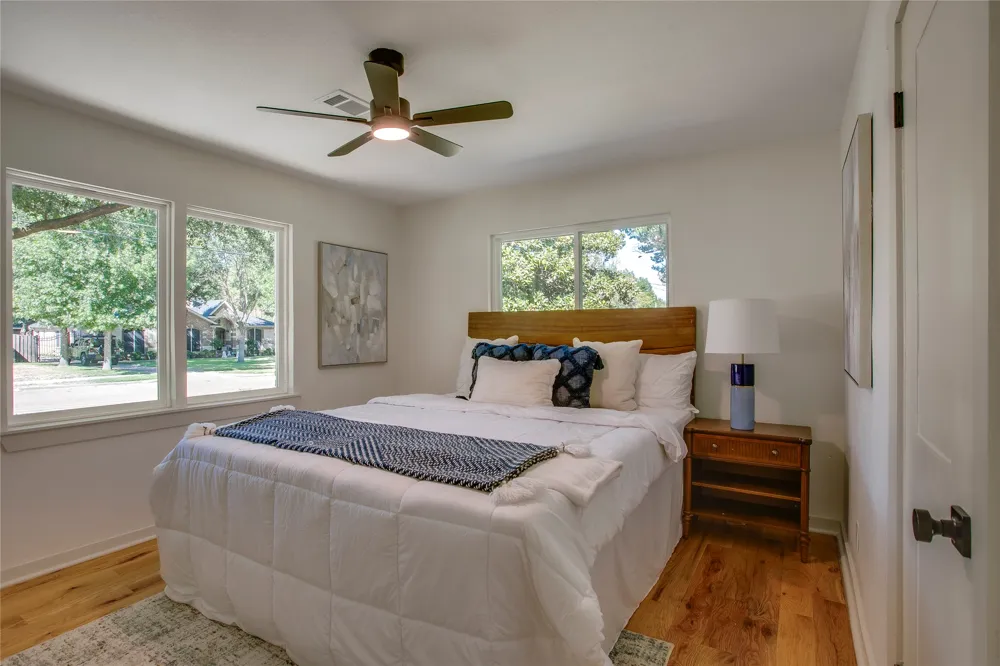 2828 Larkspur Lane Dallas, TX 75233