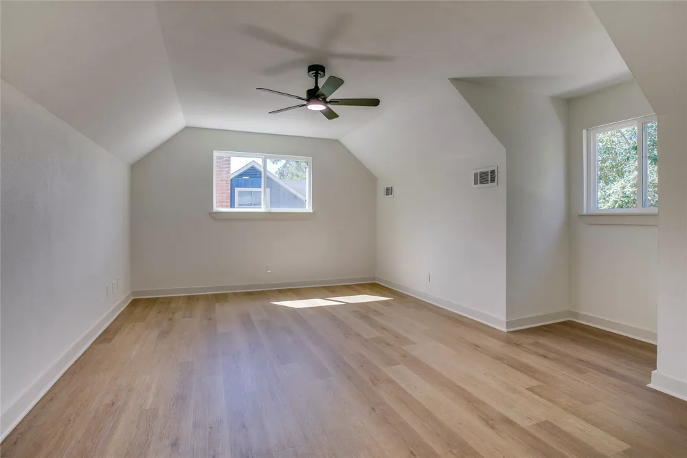 2828 Larkspur Lane Dallas, TX 75233