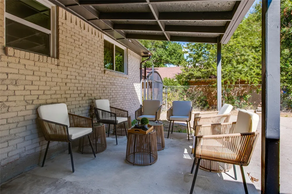 2828 Larkspur Lane Dallas, TX 75233