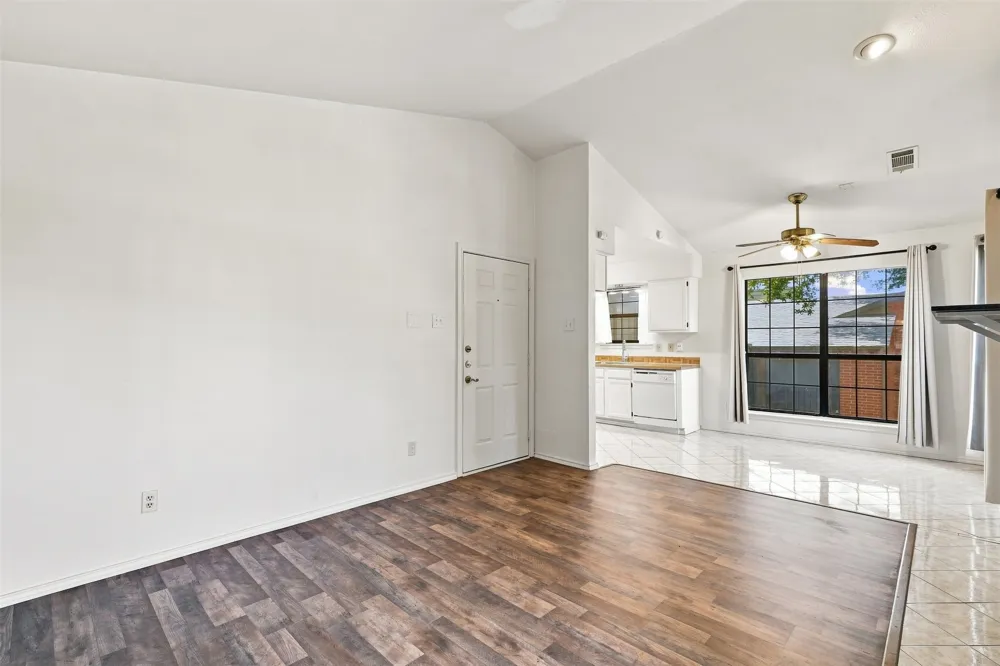 5909 Lake Hubbard Parkway #215 Garland, TX 75043