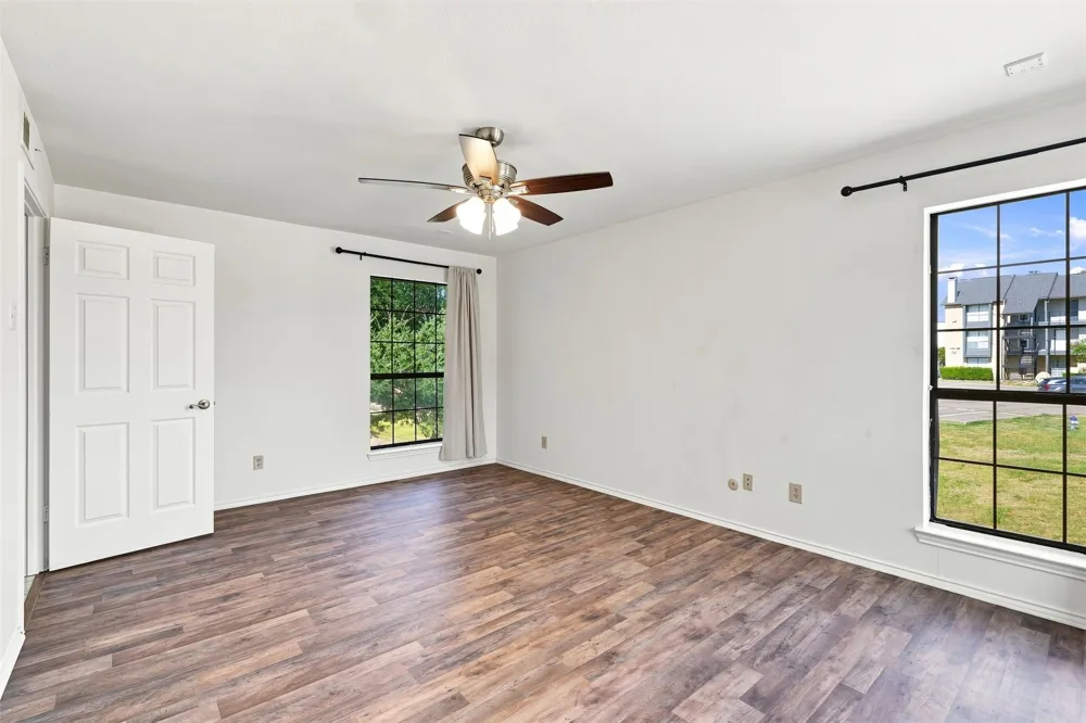 5909 Lake Hubbard Parkway #215 Garland, TX 75043