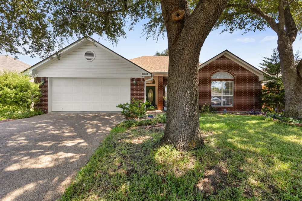 2800 Comanche Trail Waco, TX 76712