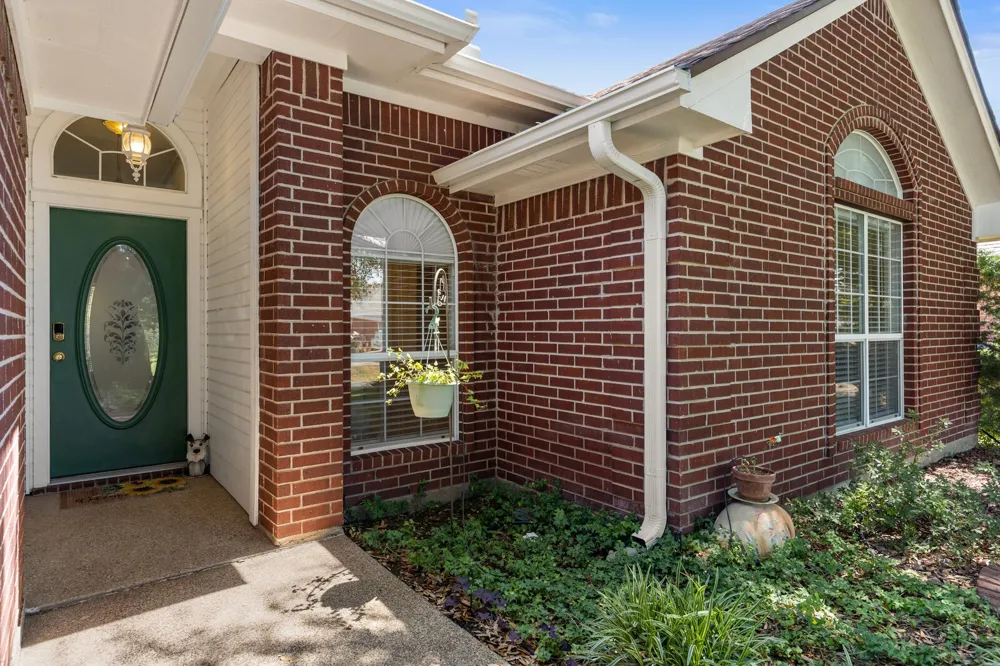 2800 Comanche Trail Waco, TX 76712