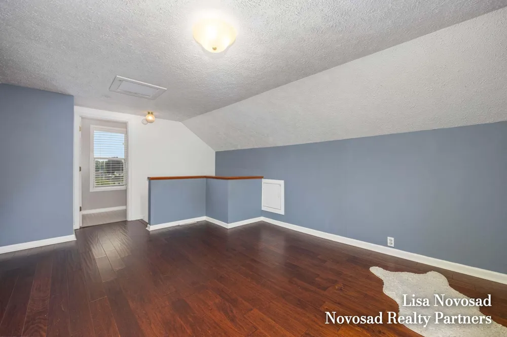 2124 Rosewood Street Jenison, MI 49428