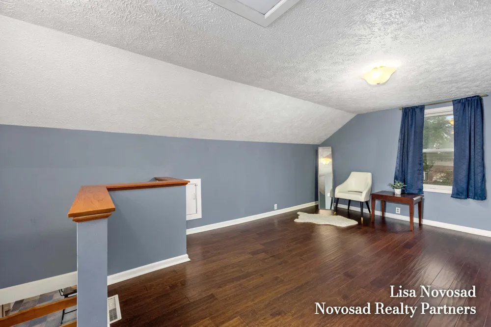 2124 Rosewood Street Jenison, MI 49428