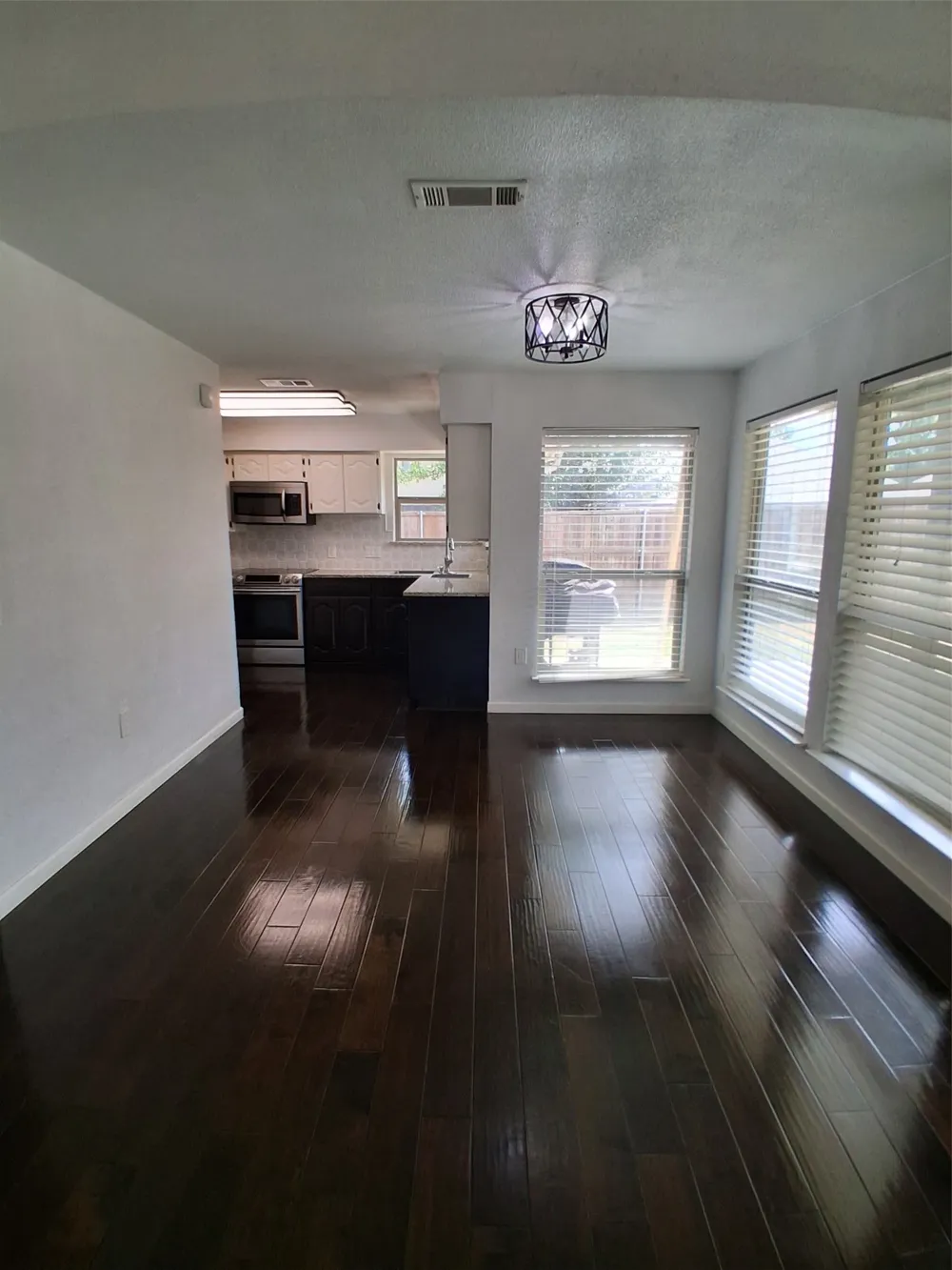 1503 Laguna Vista Way Grapevine, TX 76051