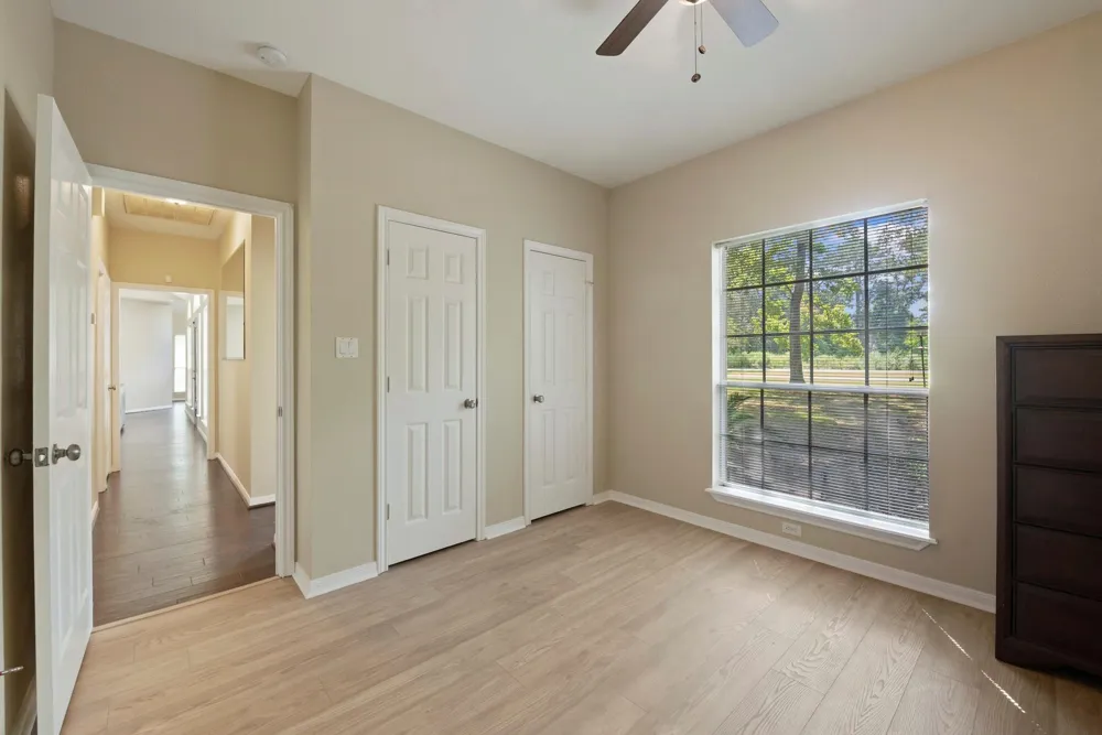2615 Roman Forest Boulevard New Caney, TX 77357