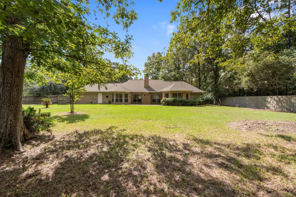 2615 Roman Forest Boulevard New Caney, TX 77357