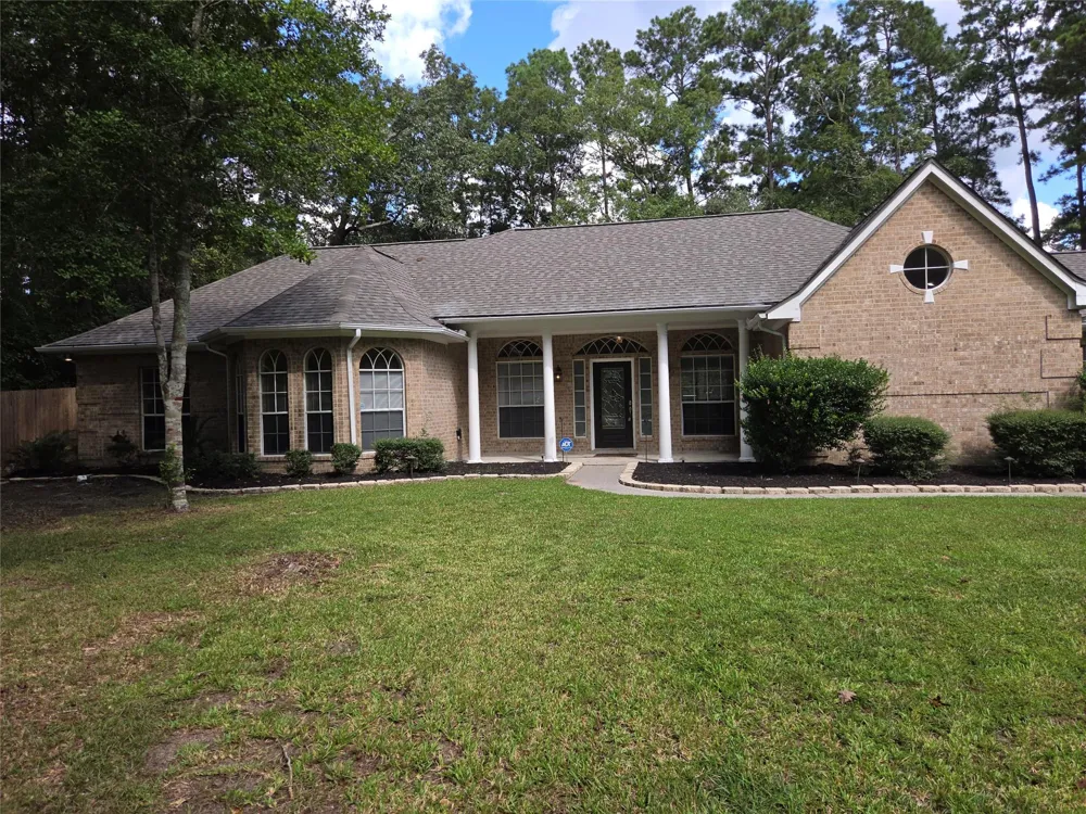 2615 Roman Forest Boulevard New Caney, TX 77357