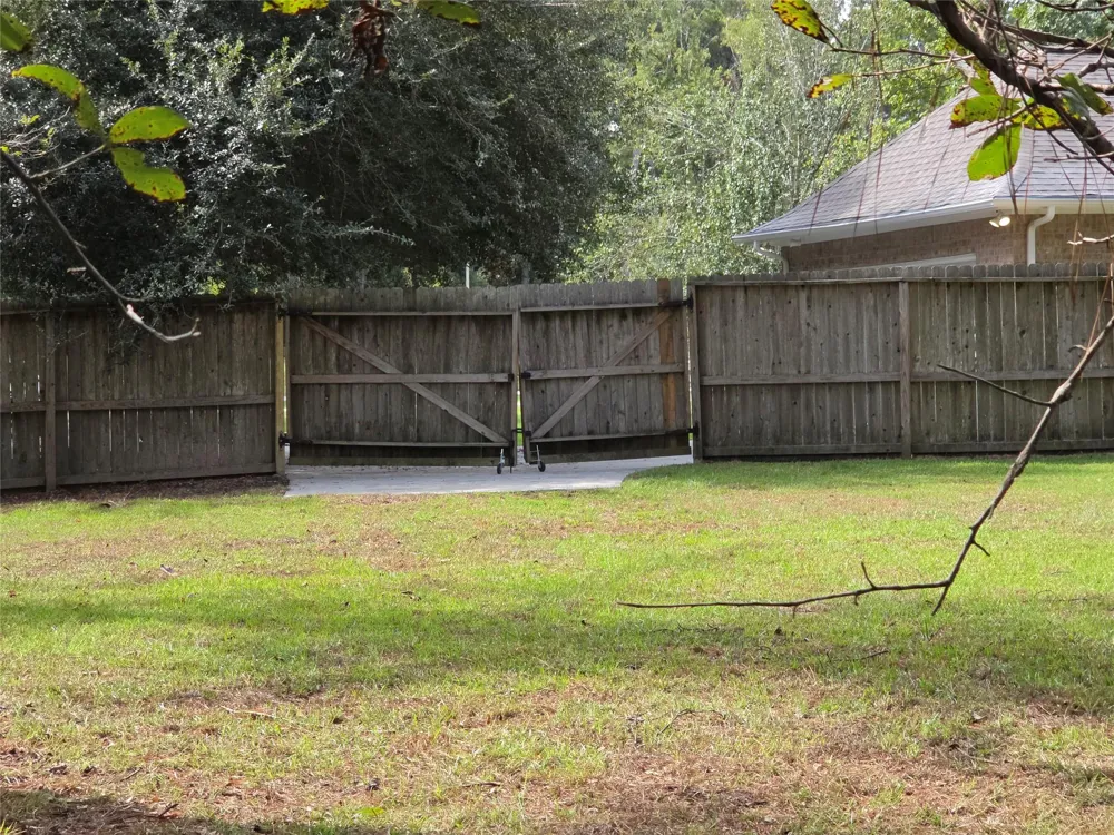 2615 Roman Forest Boulevard New Caney, TX 77357