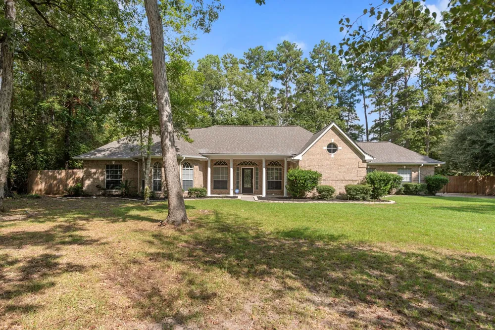 2615 Roman Forest Boulevard New Caney, TX 77357