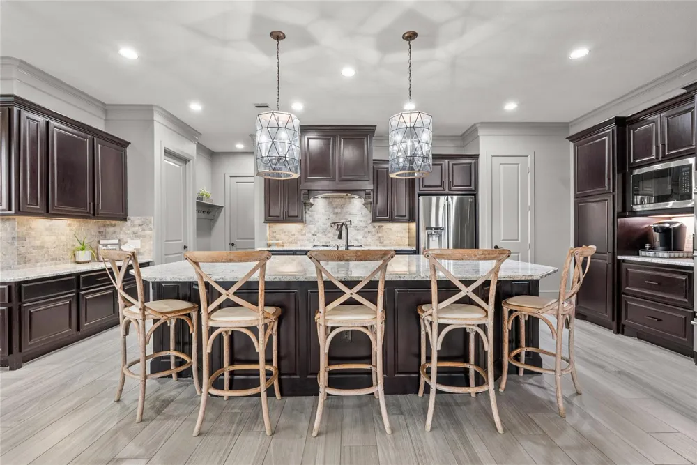 1805 Sterling Creek Drive Friendswood, TX 77546