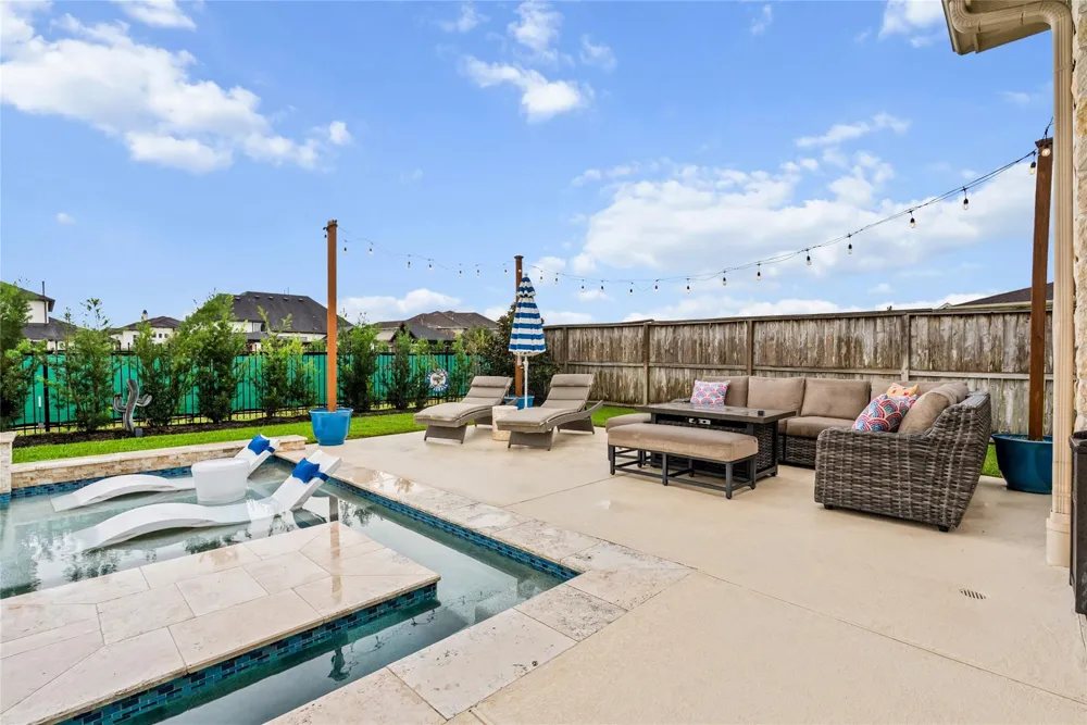 1805 Sterling Creek Drive Friendswood, TX 77546