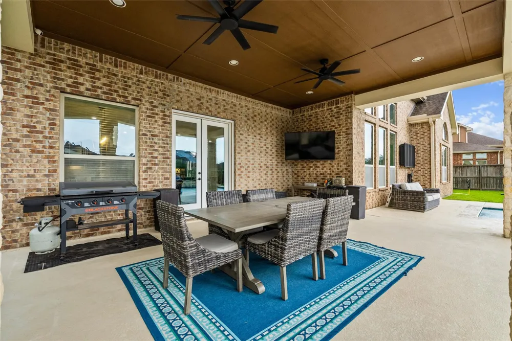 1805 Sterling Creek Drive Friendswood, TX 77546