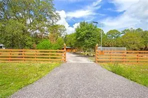 410 CABBAGE PALM STREET Clewiston, FL 33440