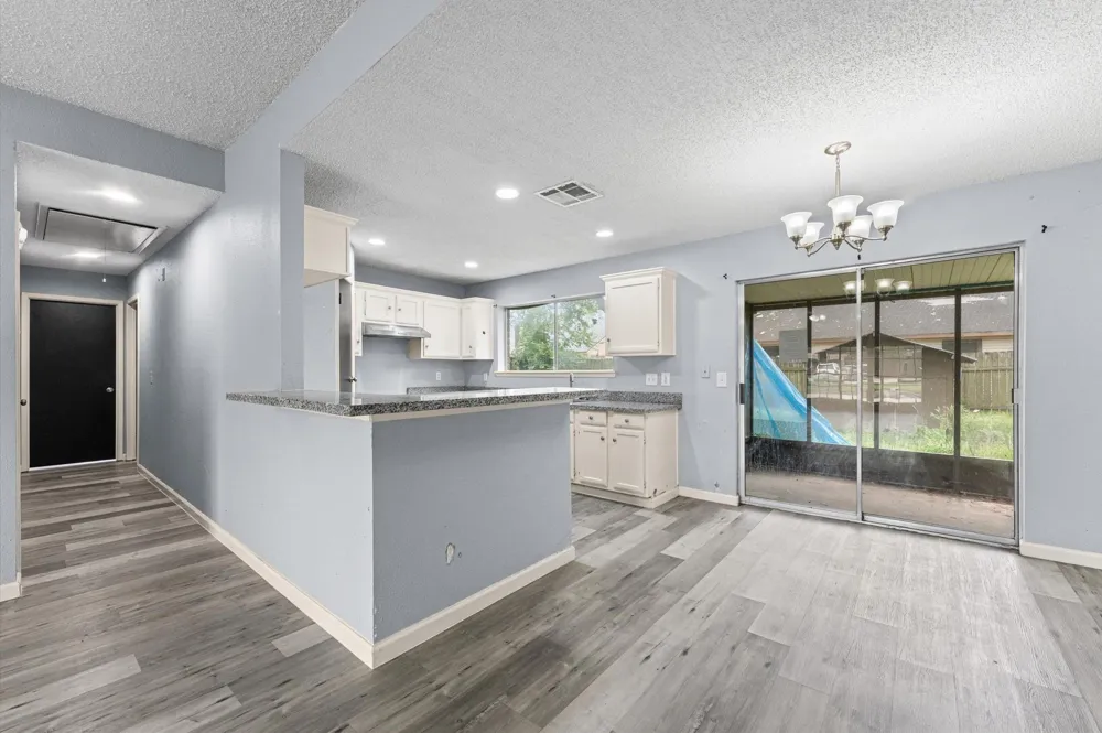 2430 Shady Bend Drive Pearland, TX 77581