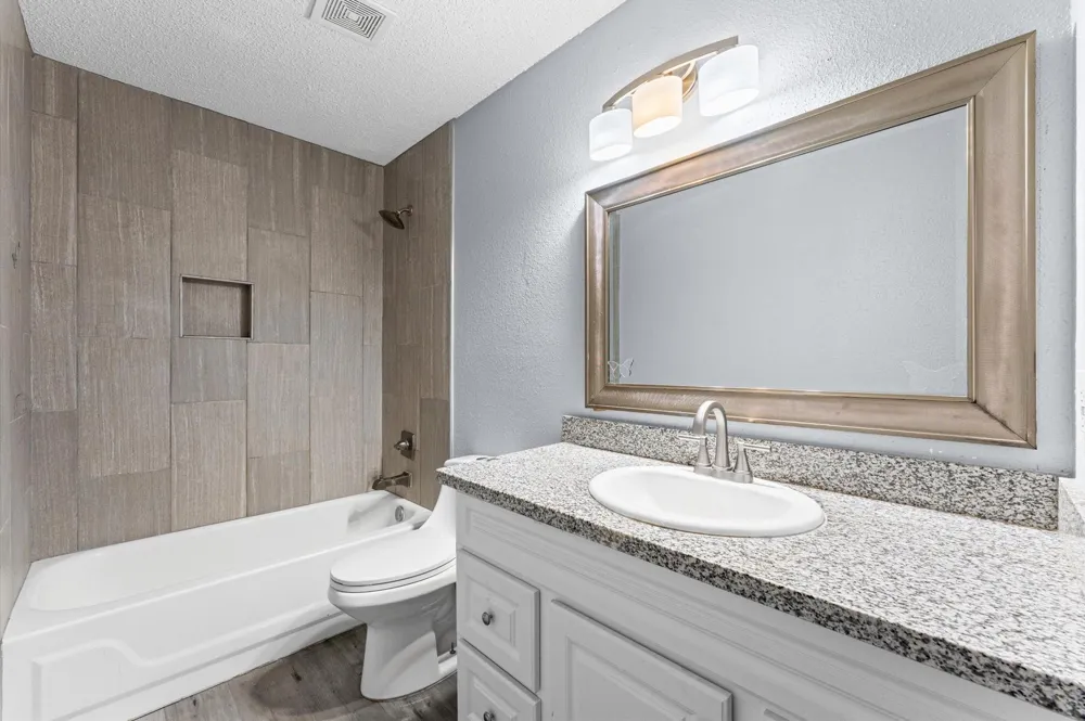 2430 Shady Bend Drive Pearland, TX 77581