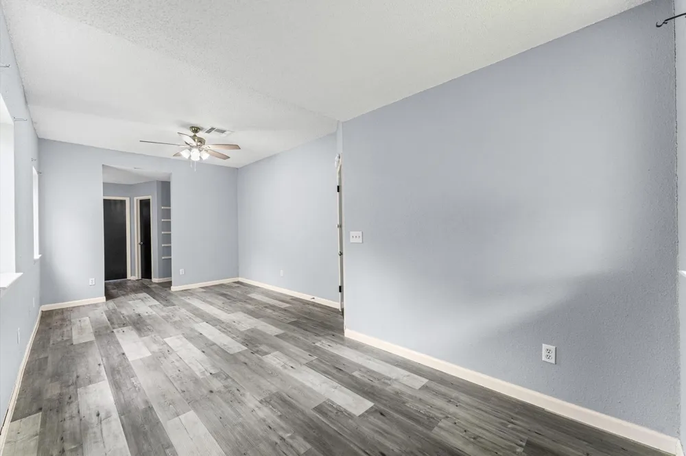 2430 Shady Bend Drive Pearland, TX 77581