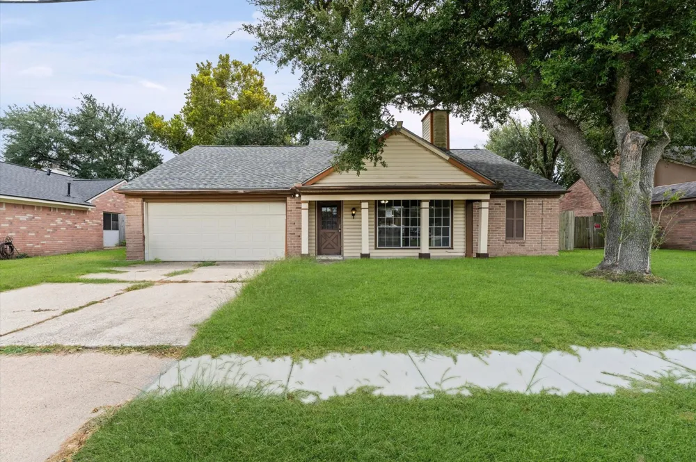 2430 Shady Bend Drive Pearland, TX 77581