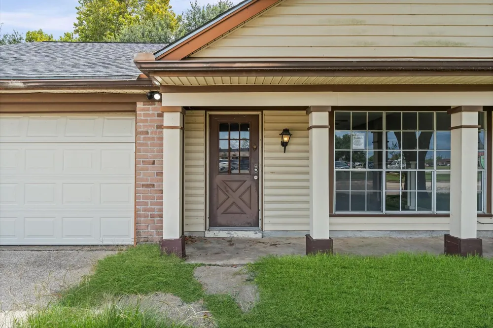 2430 Shady Bend Drive Pearland, TX 77581
