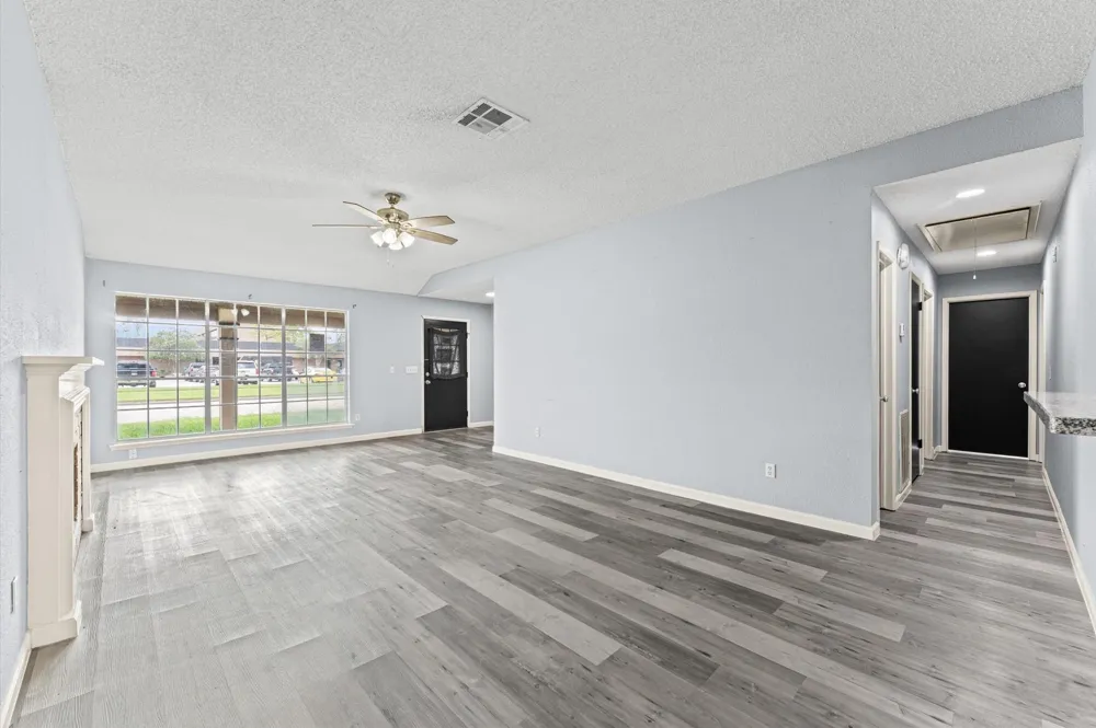 2430 Shady Bend Drive Pearland, TX 77581
