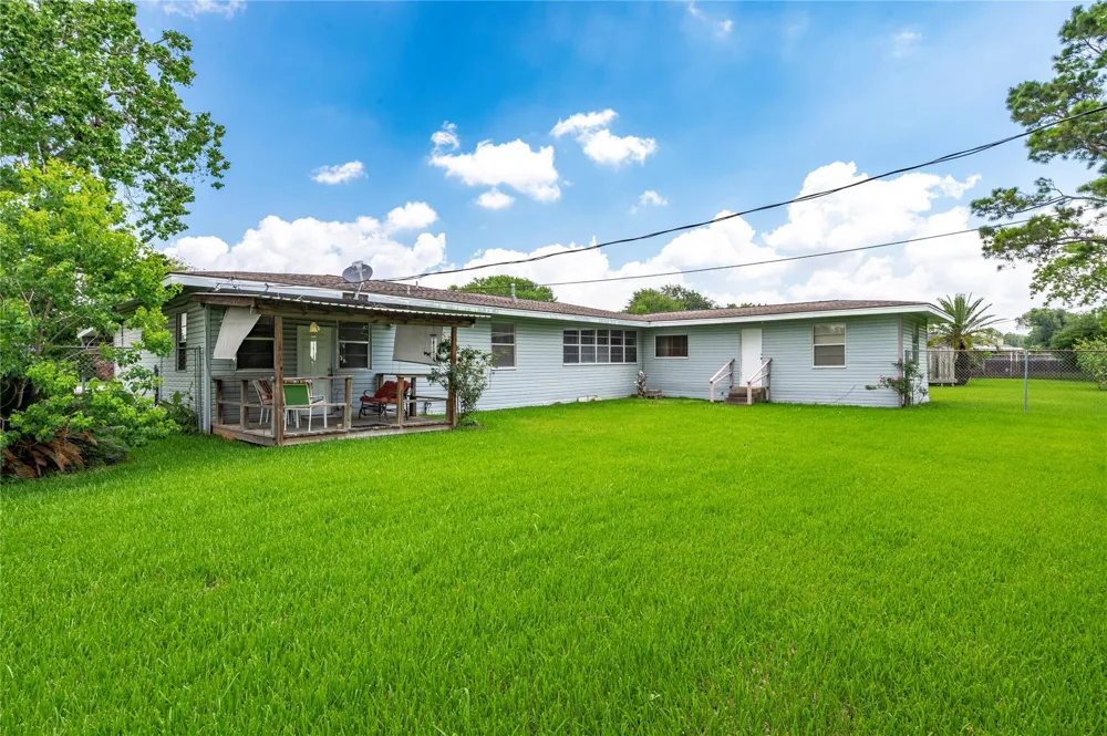 6302 Olson Lane Pasadena, TX 77505