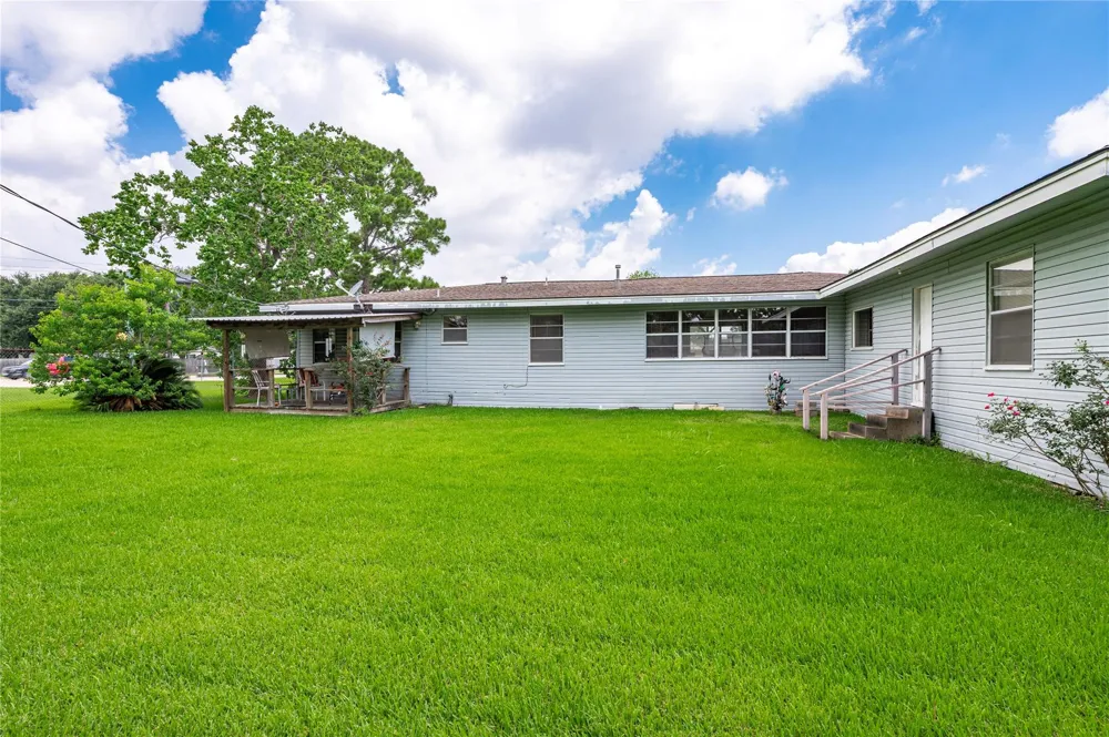 6302 Olson Lane Pasadena, TX 77505