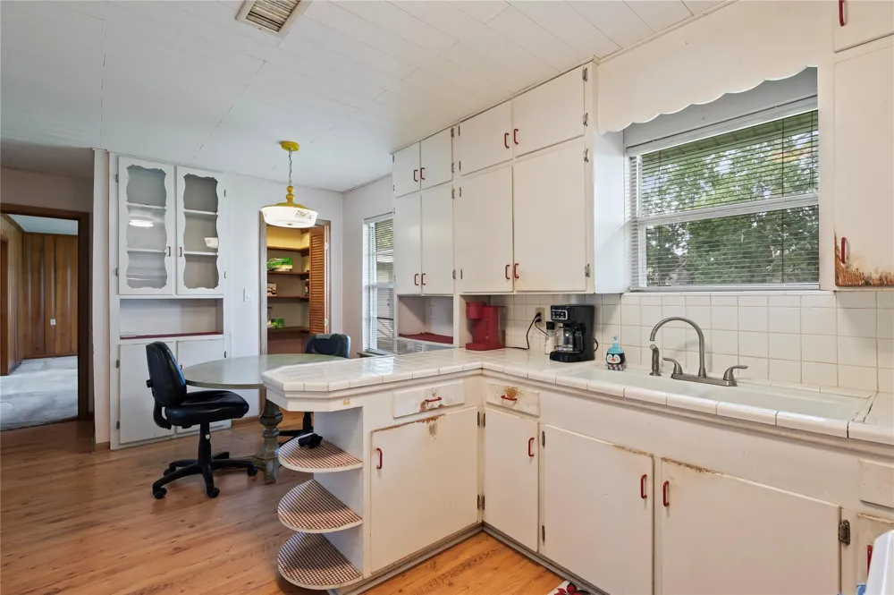6302 Olson Lane Pasadena, TX 77505