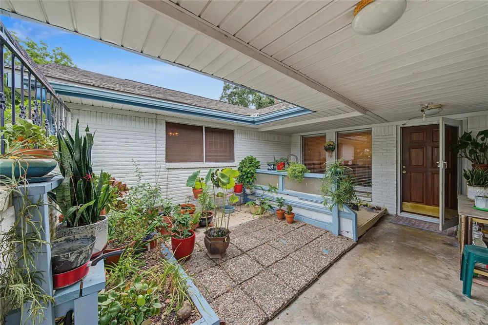 8939 Concho Street Houston, TX 77036