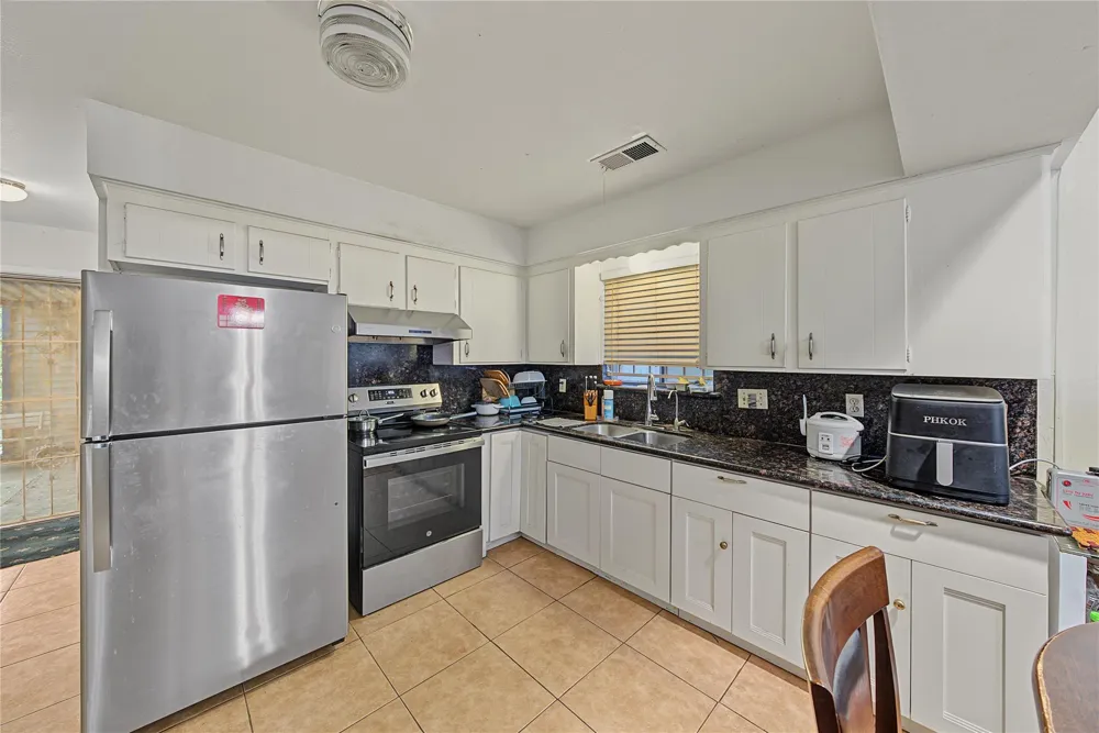 8939 Concho Street Houston, TX 77036