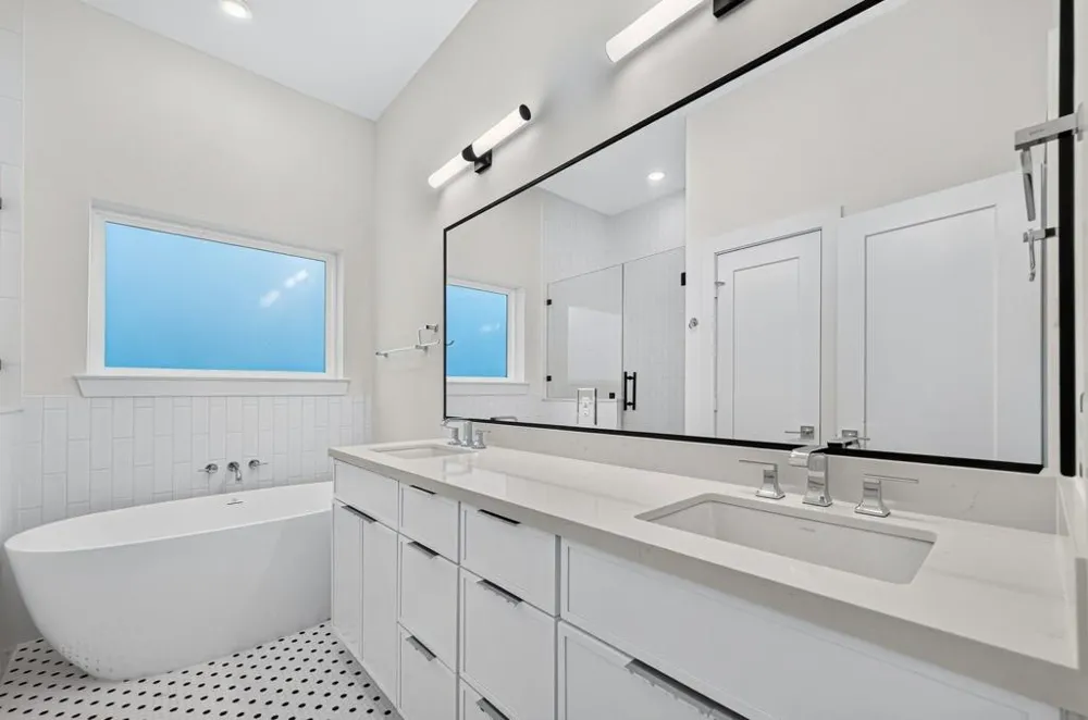 902 Kern St #B Houston, TX 77009