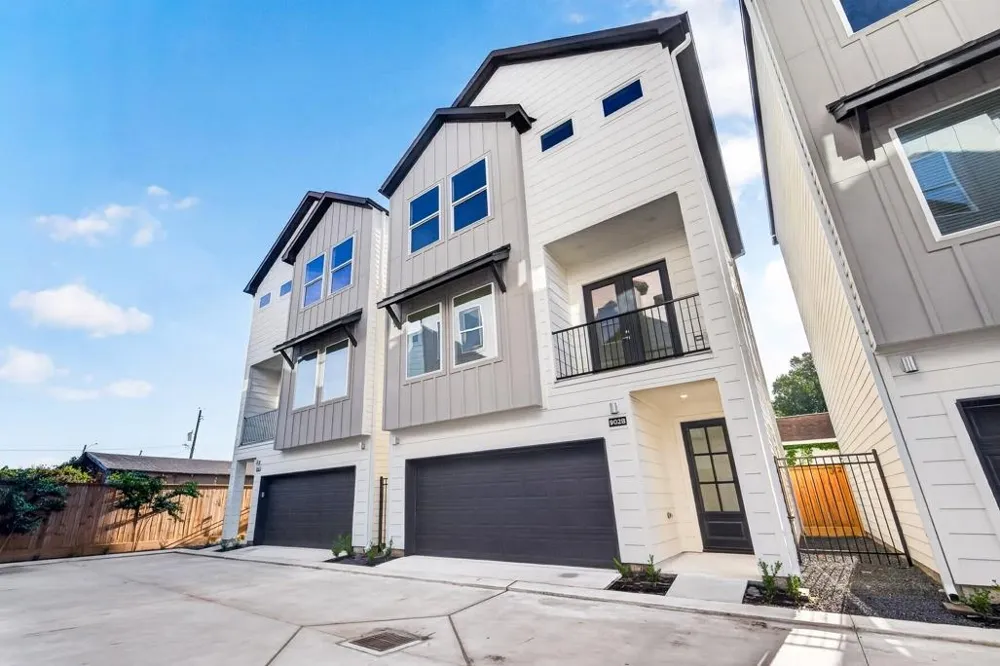 902 Kern St #B Houston, TX 77009