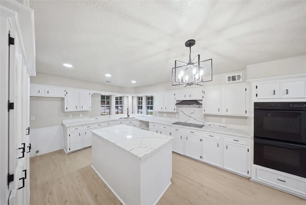 13903 Charlynn Oaks Dr Houston, TX 77070