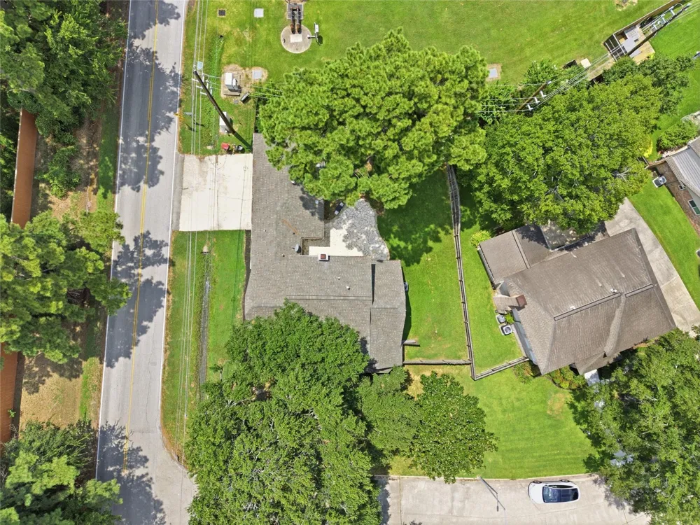 13903 Charlynn Oaks Dr Houston, TX 77070