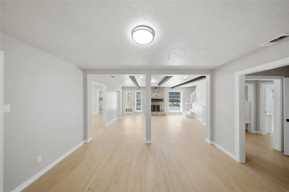 13903 Charlynn Oaks Dr Houston, TX 77070