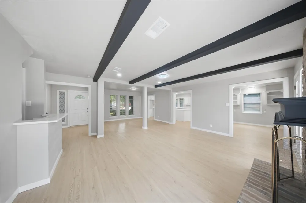 13903 Charlynn Oaks Dr Houston, TX 77070