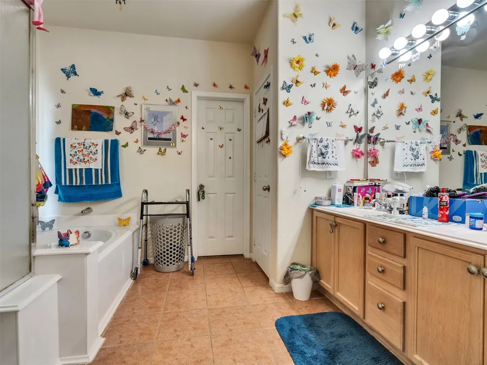 9102 Sunrise Trl Pearland, TX 77584