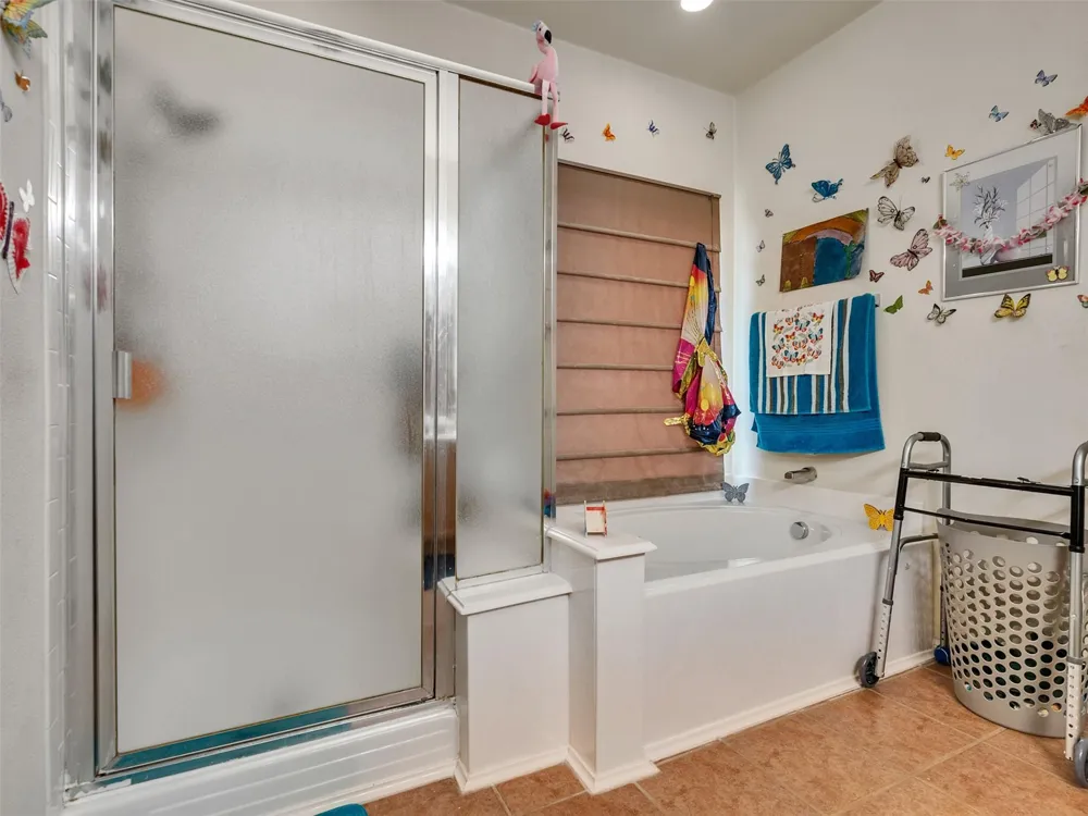 9102 Sunrise Trl Pearland, TX 77584