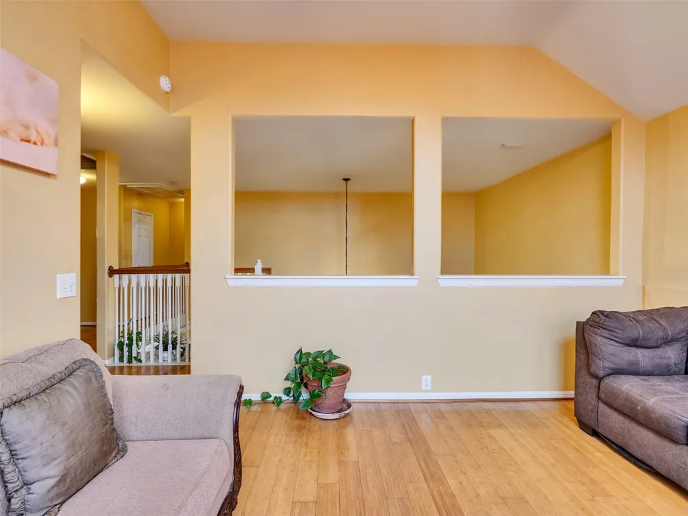 9102 Sunrise Trl Pearland, TX 77584