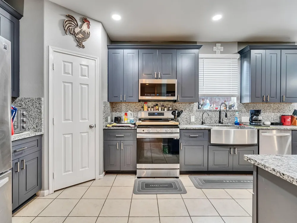9102 Sunrise Trl Pearland, TX 77584