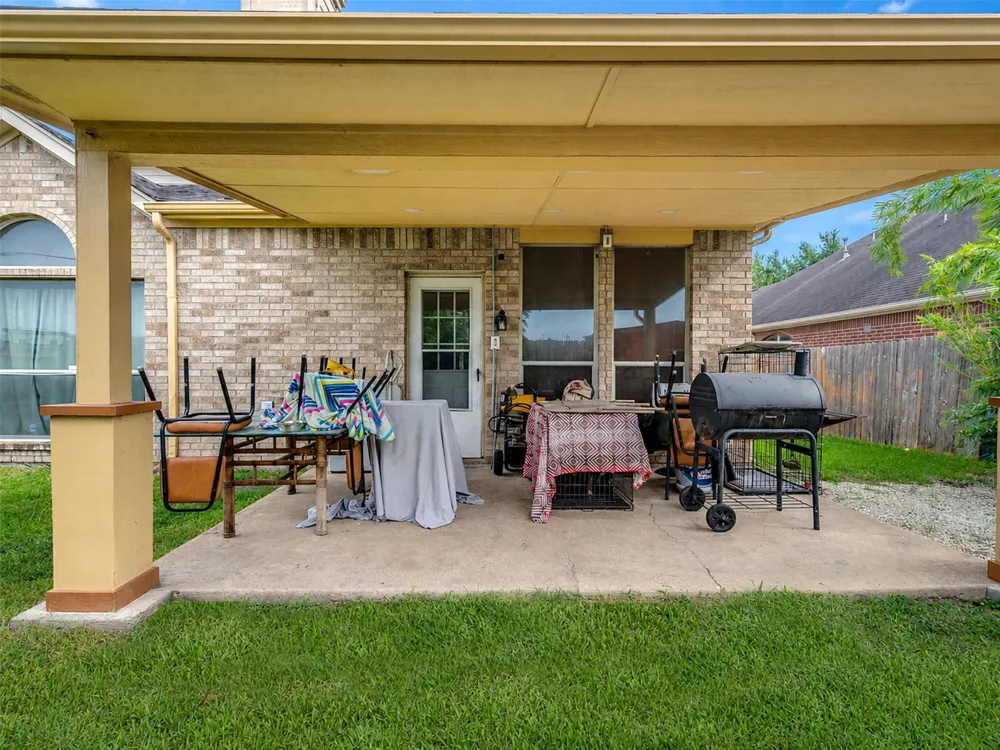 9102 Sunrise Trl Pearland, TX 77584