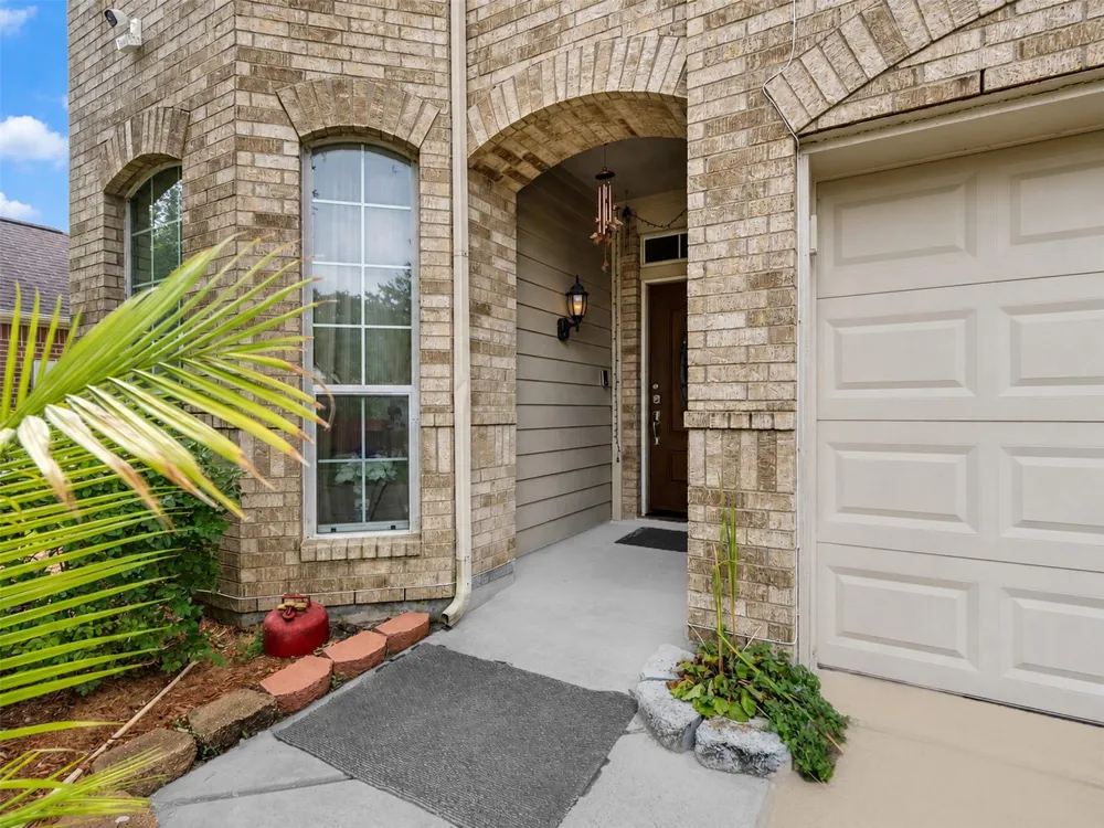 9102 Sunrise Trl Pearland, TX 77584