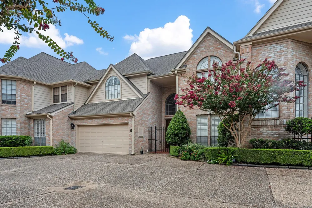 2514 Potomac Drive #B Houston, TX 77057