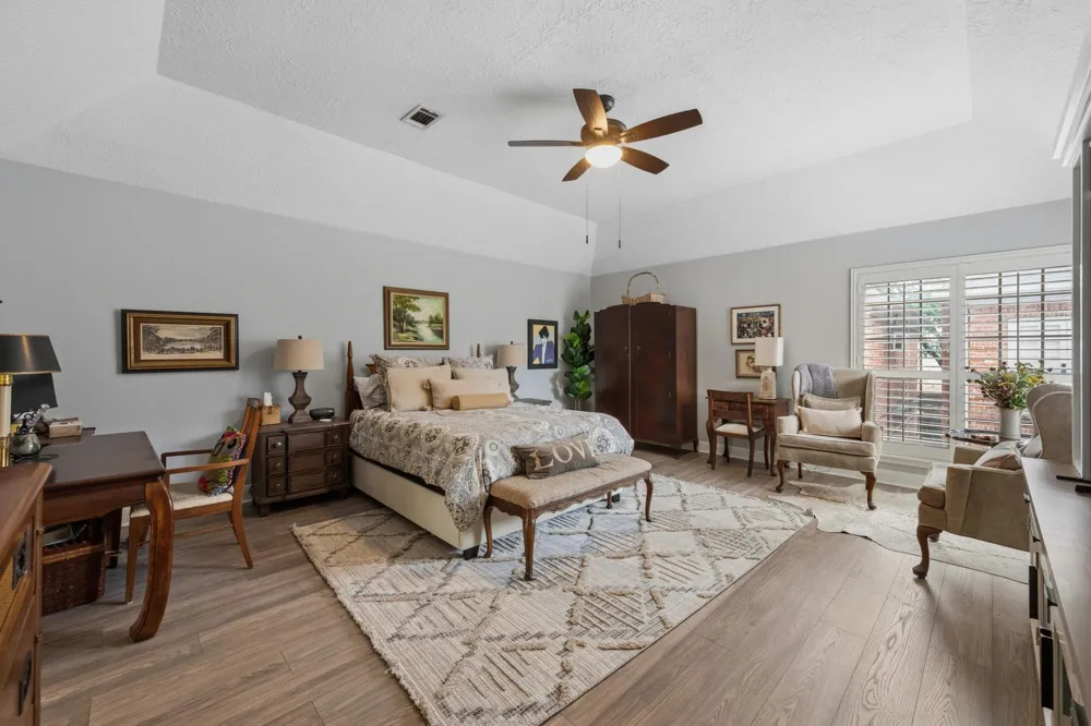 2514 Potomac Drive #B Houston, TX 77057