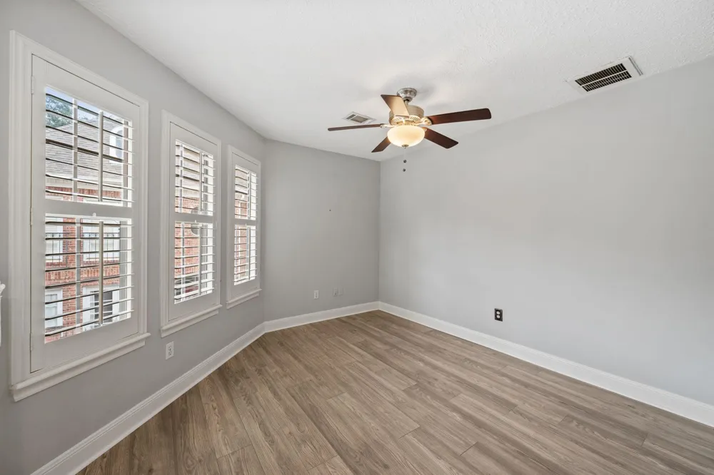 2514 Potomac Drive #B Houston, TX 77057