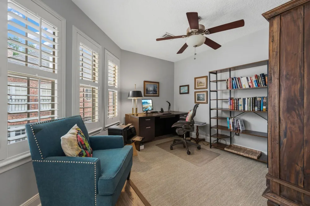 2514 Potomac Drive #B Houston, TX 77057