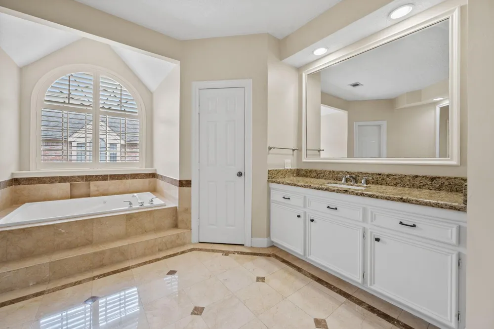 2514 Potomac Drive #B Houston, TX 77057
