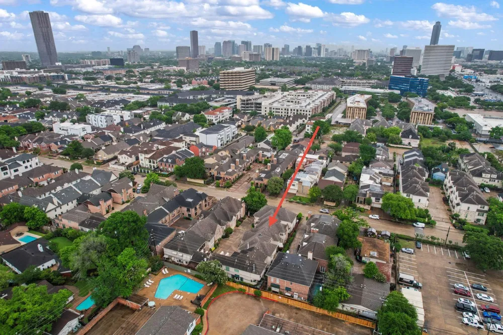 2514 Potomac Drive #B Houston, TX 77057