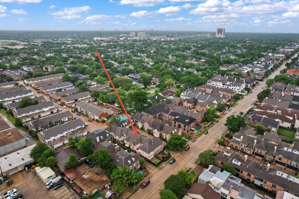 2514 Potomac Drive #B Houston, TX 77057